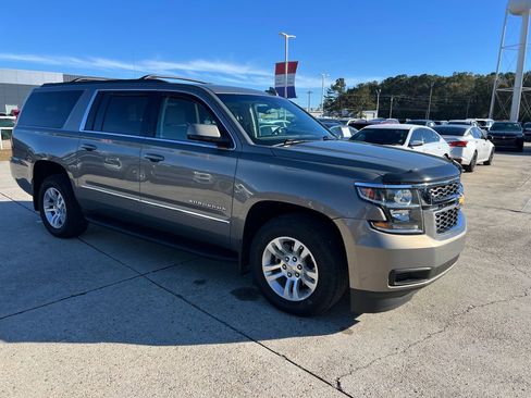 Used 2018 Chevrolet Suburban LS w/ Max Trailering Package image 10