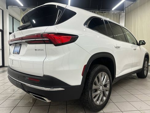 Certified 2025 Buick Enclave Preferred image 5