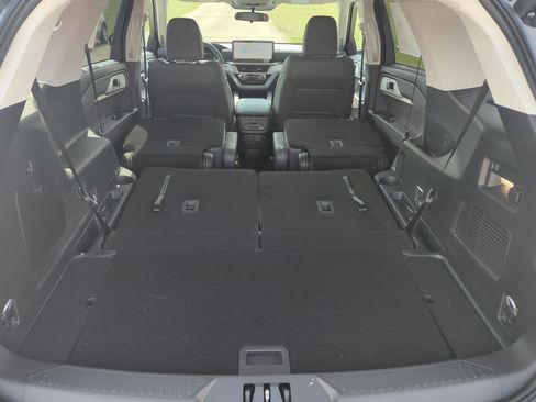 New 2025 Ford Explorer Active w/ Active Comfort Package image 13