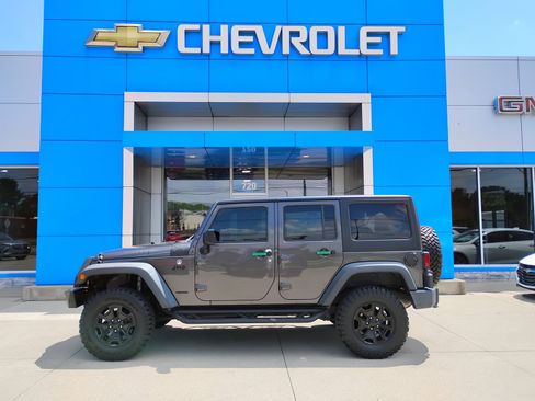 Used 2018 Jeep Wrangler Unlimited Sport AWD/4WD image 11