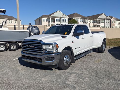 Used 2022 RAM 3500 Limited image 13