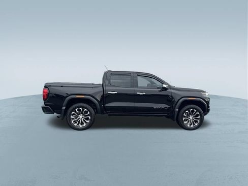 Used 2024 GMC Canyon Denali AWD/4WD image 9