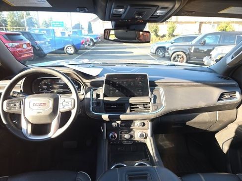 Used 2023 GMC Yukon SLT image 32