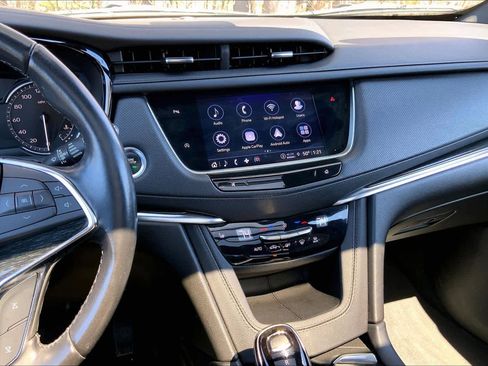 Used 2022 Cadillac XT5 Premium Luxury w/ LPO, ONYX Package AWD/4WD image 7
