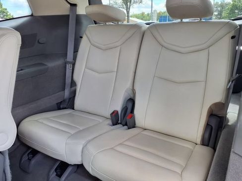 Certified 2020 Cadillac XT6 Premium Luxury FWD image 7