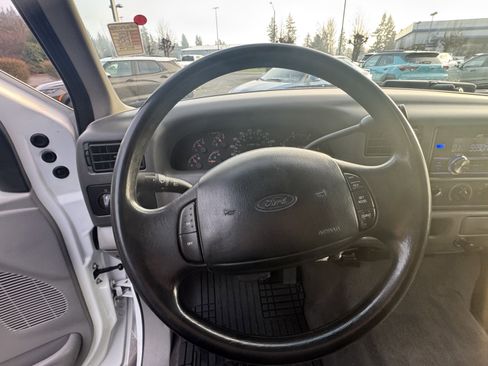 Used 2001 Ford F250 XLT image 15