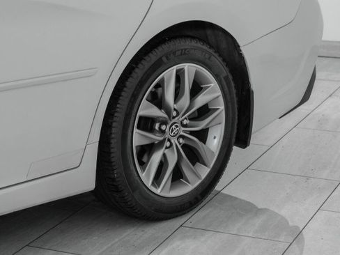 Used 2019 Toyota Avalon XLE w/ Moonroof Package FWD image 60