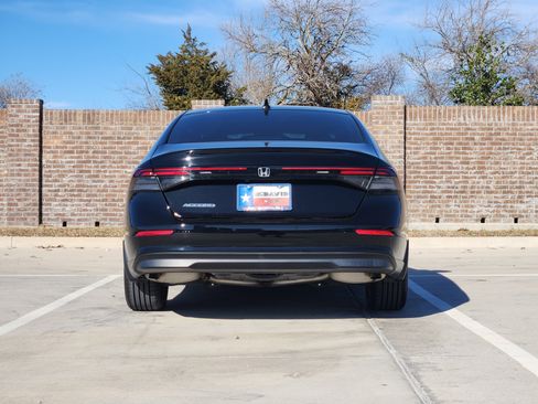 Certified 2023 Honda Accord EX image 7