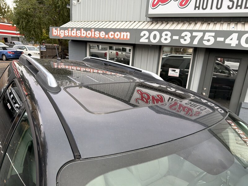 Used 2007 GMC Acadia SLT w/ Trailering Package AWD/4WD image 15