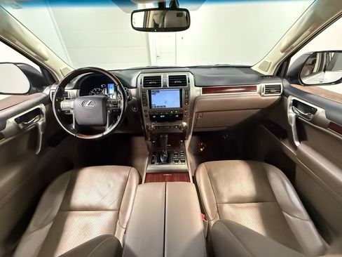 Used 2017 Lexus GX 460 Luxury AWD/4WD image 71