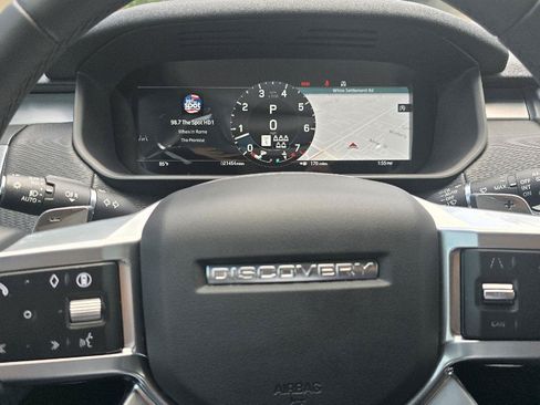 Certified 2024 Land Rover Discovery Dynamic SE AWD/4WD image 18