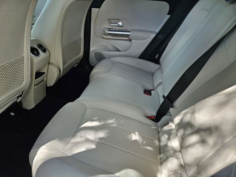 Certified 2025 Mercedes-Benz GLA 250 image 21