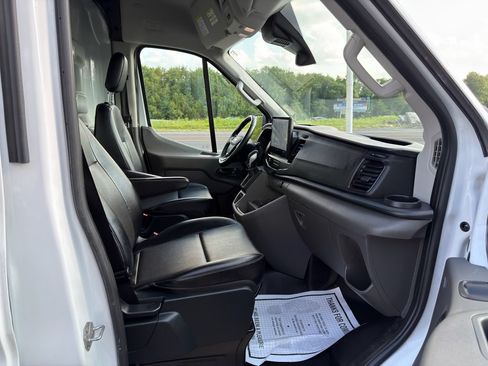 Used 2024 Ford Transit 250 148 Medium Roof w/ Upfitter Package RWD image 31