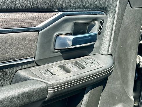 New 2026 RAM 2500 Laramie AWD/4WD image 14
