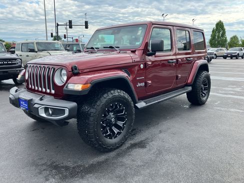 Used 2021 Jeep Wrangler Unlimited Sahara AWD/4WD image 2
