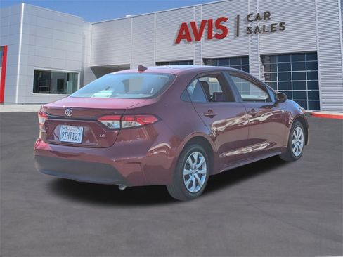 Used 2025 Toyota Corolla LE image 6