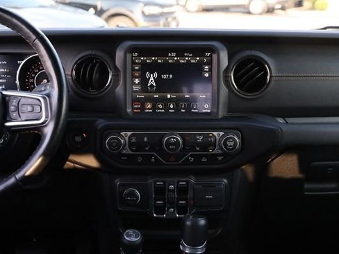 Used 2021 Jeep Gladiator Overland AWD/4WD image 24