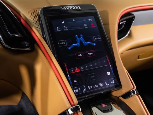 Used 2022 Ferrari Roma image 29