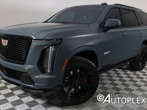Used 2026 Cadillac Escalade V w/ LPO, Floor Liner Package image 1