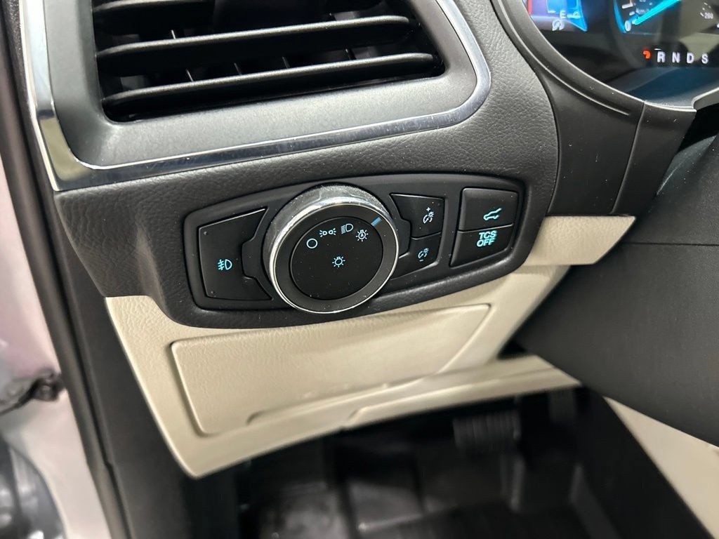 Used 2024 Ford Edge Titanium AWD/4WD image 13