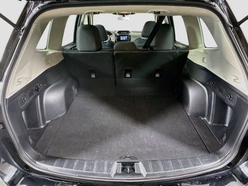 Used 2023 Subaru Forester Premium AWD/4WD image 35