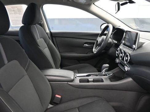 Used 2025 Nissan Sentra SV FWD image 10