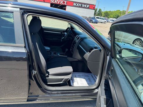 Used 2010 Dodge Charger SXT RWD image 9