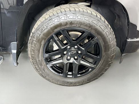Used 2022 Chevrolet Silverado 1500 Custom RWD image 30
