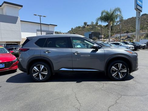 Used 2023 Nissan Rogue SL w/ SL Premium Package FWD image 6