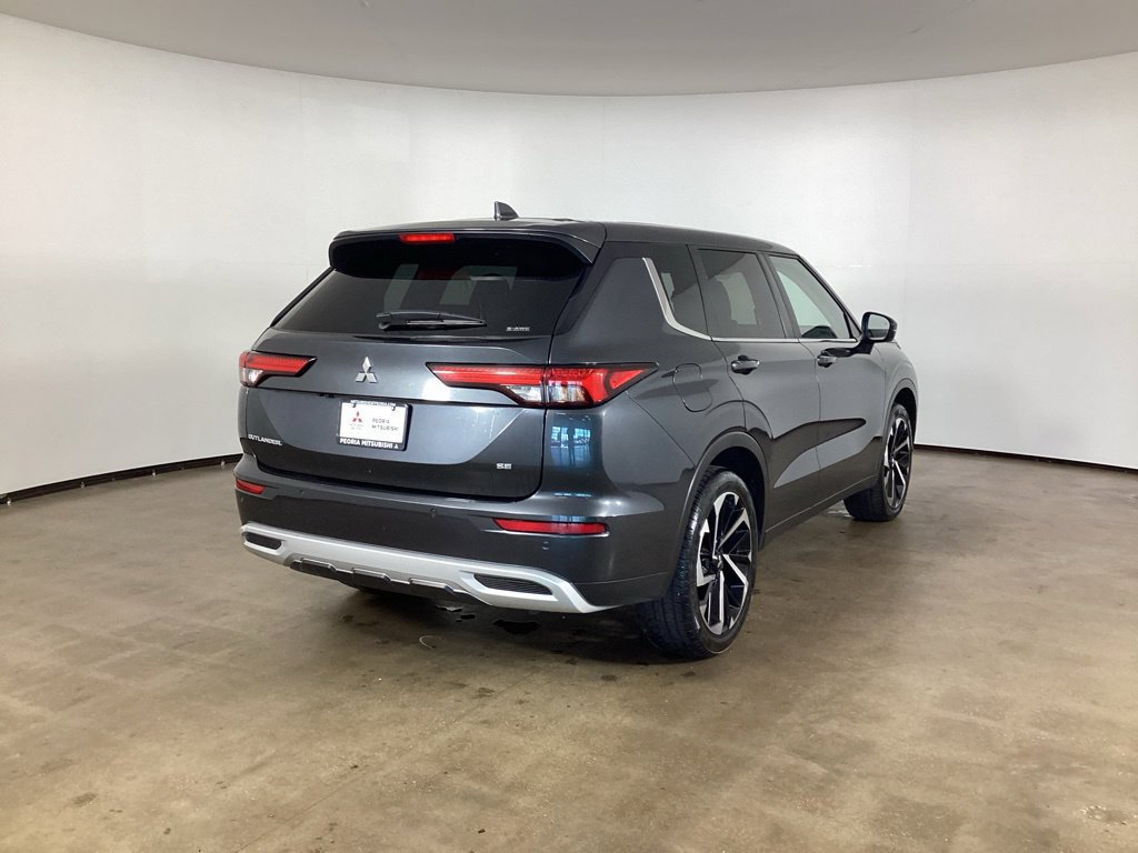 Used 2024 Mitsubishi Outlander SE AWD/4WD image 5