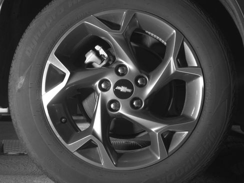 Used 2025 Chevrolet Trax LT FWD image 15
