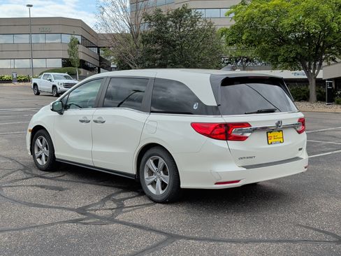 Used 2018 Honda Odyssey EX-L image 3