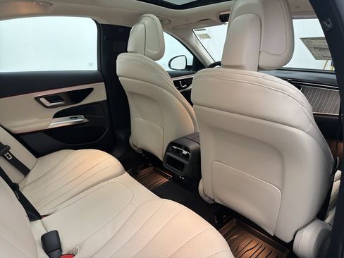Used 2026 Mercedes-Benz E 350 Sedan image 25