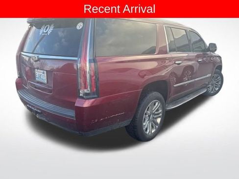 Used 2018 Cadillac Escalade ESV 4WD image 2