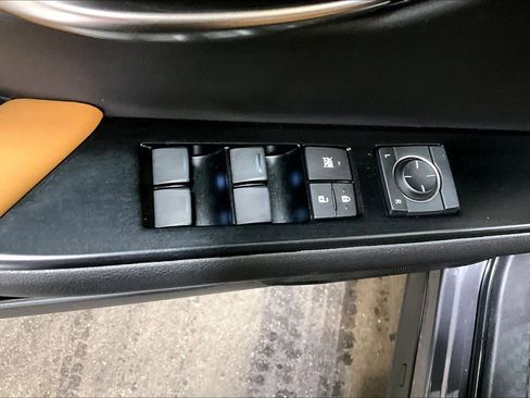 Used 2024 Lexus UX 250h AWD w/ Premium Package image 33