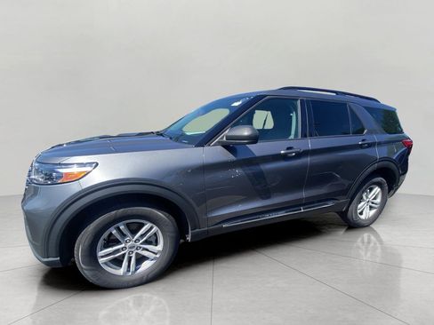 Certified 2024 Ford Explorer XLT w/ Equipment Group 202A AWD/4WD image 7