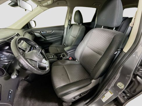 Used 2020 Nissan Rogue SV image 22