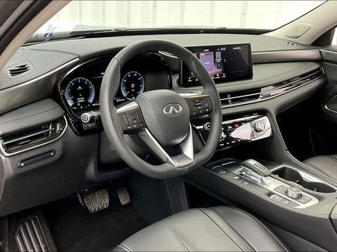Certified 2025 INFINITI QX60 Luxe image 18