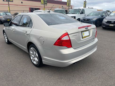 Used 2010 Ford Fusion SE image 5