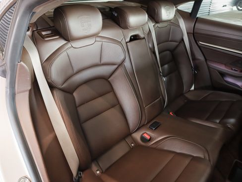 Used 2021 Porsche Taycan 4S image 6