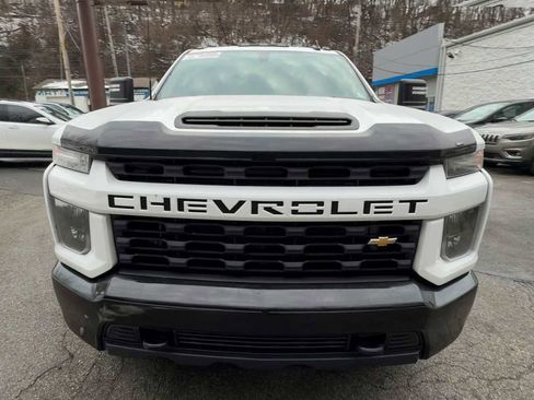 Used 2021 Chevrolet Silverado 2500 Custom w/ Custom Value Package image 4