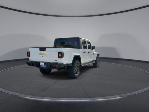 Used 2022 Jeep Gladiator Overland w/ LED Lighting Group AWD/4WD image 8