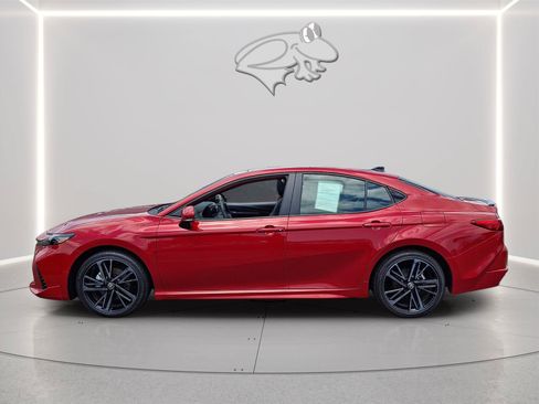 Used 2025 Toyota Camry XSE AWD/4WD image 7