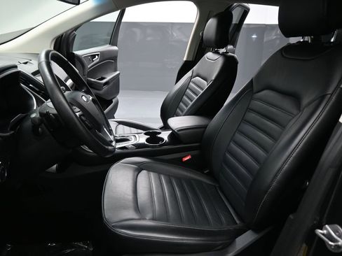 Certified 2017 Ford Edge SEL w/ Equipment Group 201A image 10