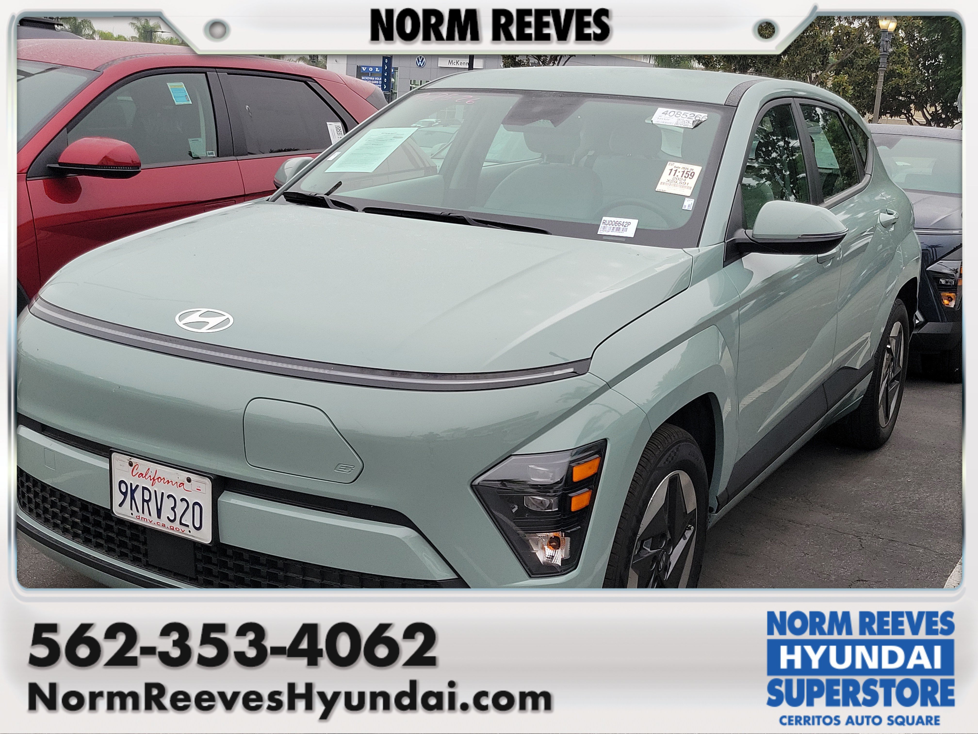 Used 2024 Hyundai Kona SE FWD image 1