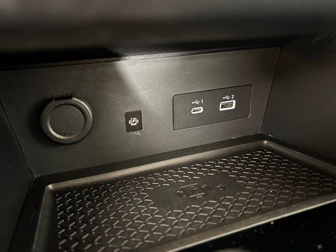 Used 2023 Nissan Pathfinder SL image 28