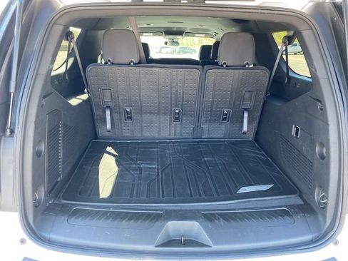 Certified 2025 Chevrolet Suburban LS AWD/4WD image 20