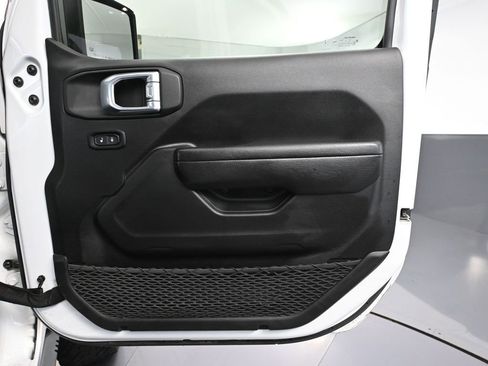 Used 2022 Jeep Gladiator Sport image 47