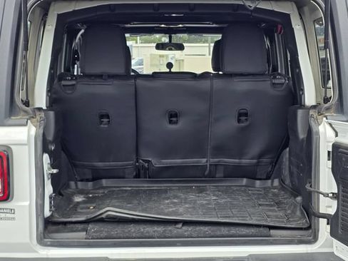 Used 2020 Jeep Wrangler Unlimited Sahara AWD/4WD image 29