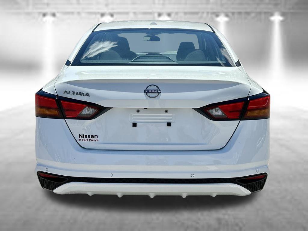 Certified 2025 Nissan Altima 2.5 S FWD image 8